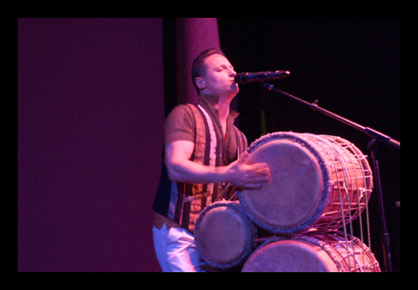 If you can't see the photos, click DISPLAY IMAGES.