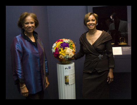 If you can't see the photos, click DISPLAY IMAGES.