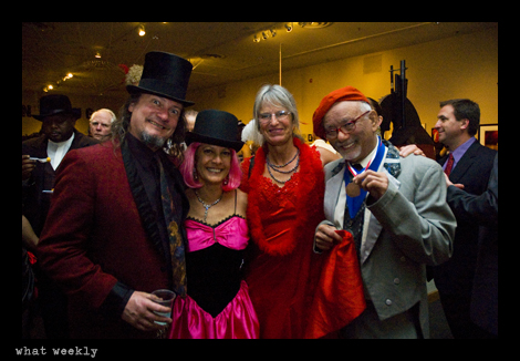 If you can't see the photos, click DISPLAY IMAGES.