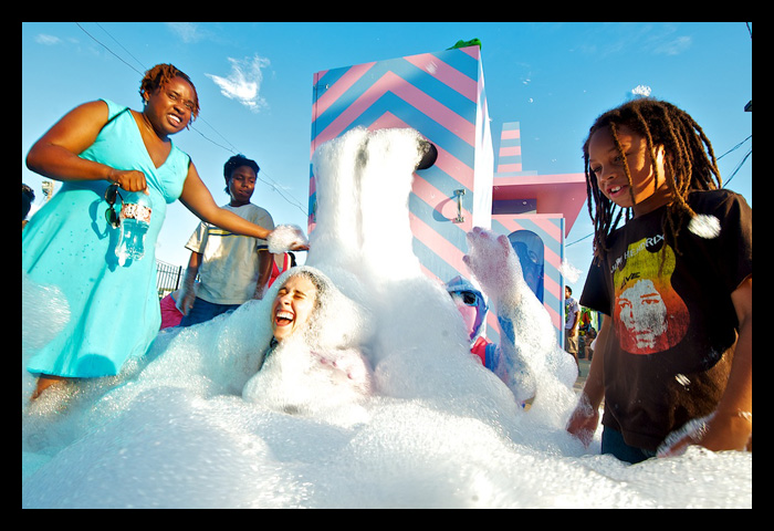 This is a photograph. If you can't see it, then something is wrong. Try clicking a button above that will allow you to view or display images in your email inbox. That should do the trick.