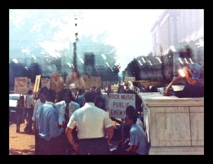 This is a photograph. If you can't see it, then something is wrong. Try clicking a button above that will allow you to view or display images in your email inbox. That should do the trick.