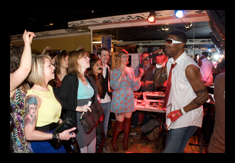 If you can't see the photos, click DISPLAY IMAGES.