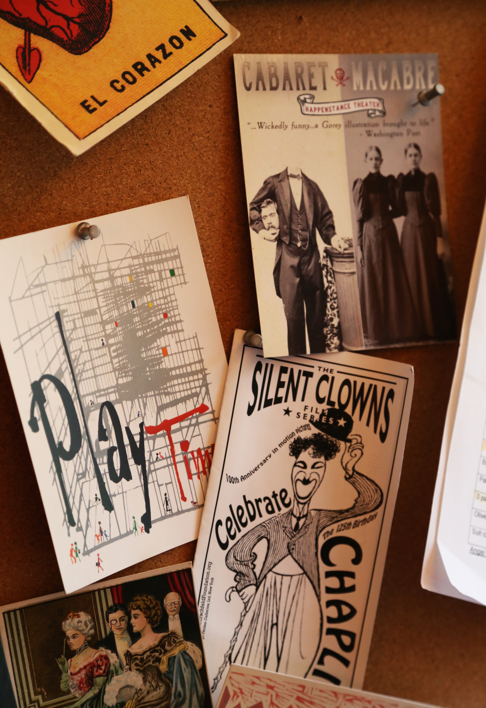 cabaret macabre what weekly